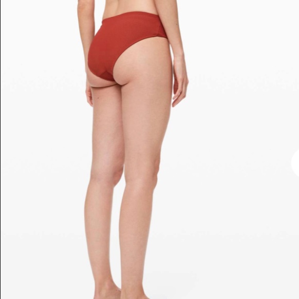 Lululemon Clear Waters Mid-Rise, Bottom Cayenne - Picture 3 of 4